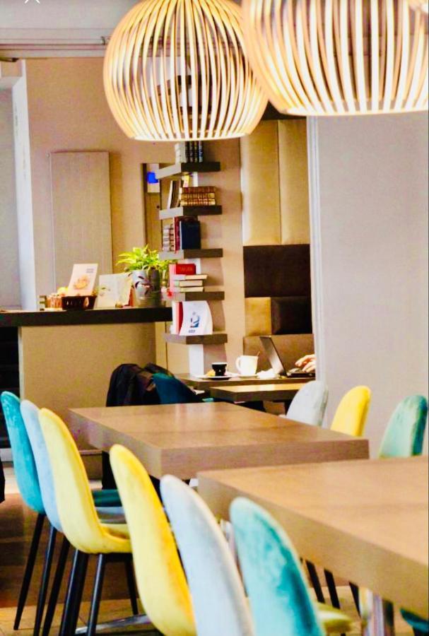 Kyriad Restaurant Centre Hotel 3*
