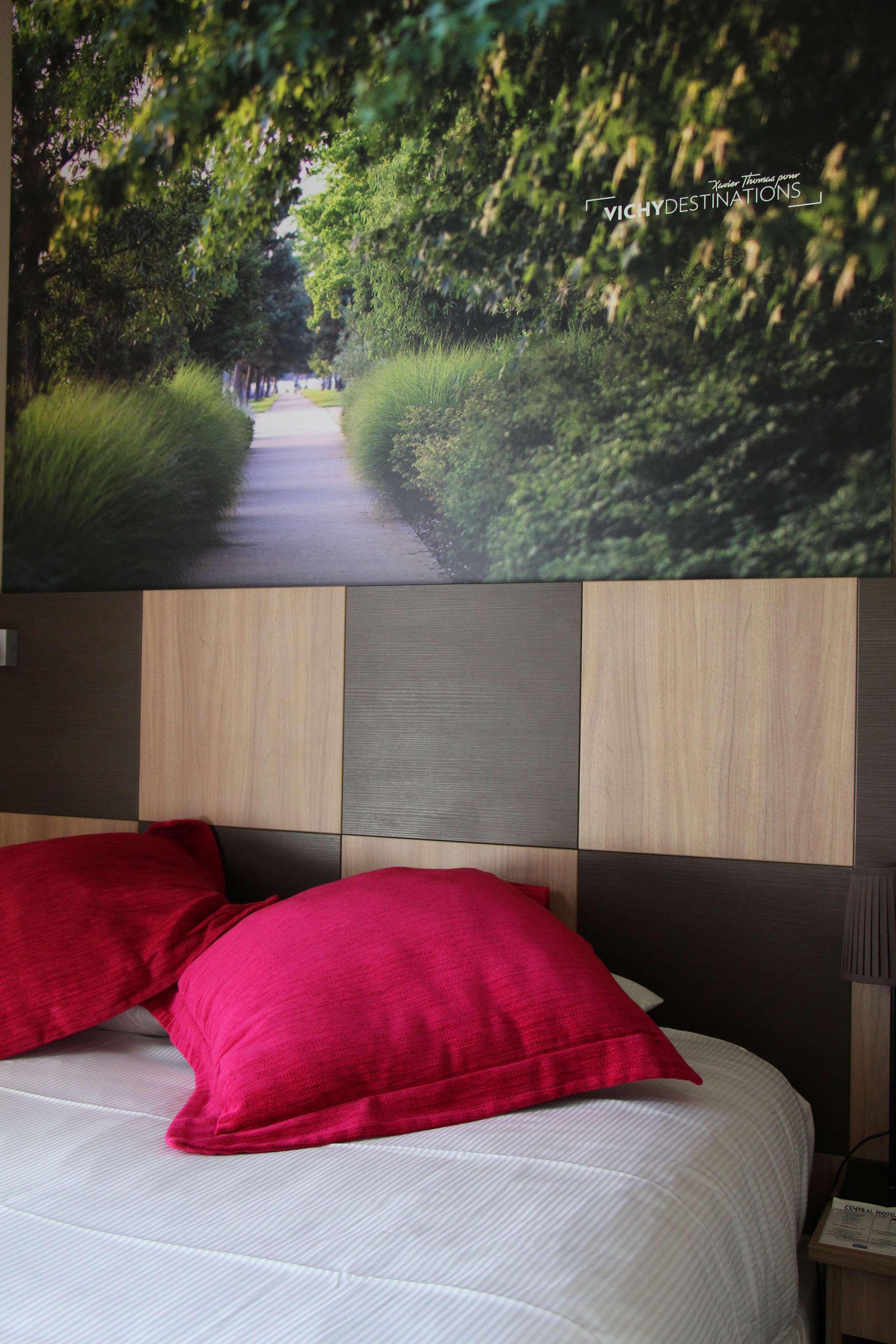 Kyriad Restaurant Centre Hotel 3*
