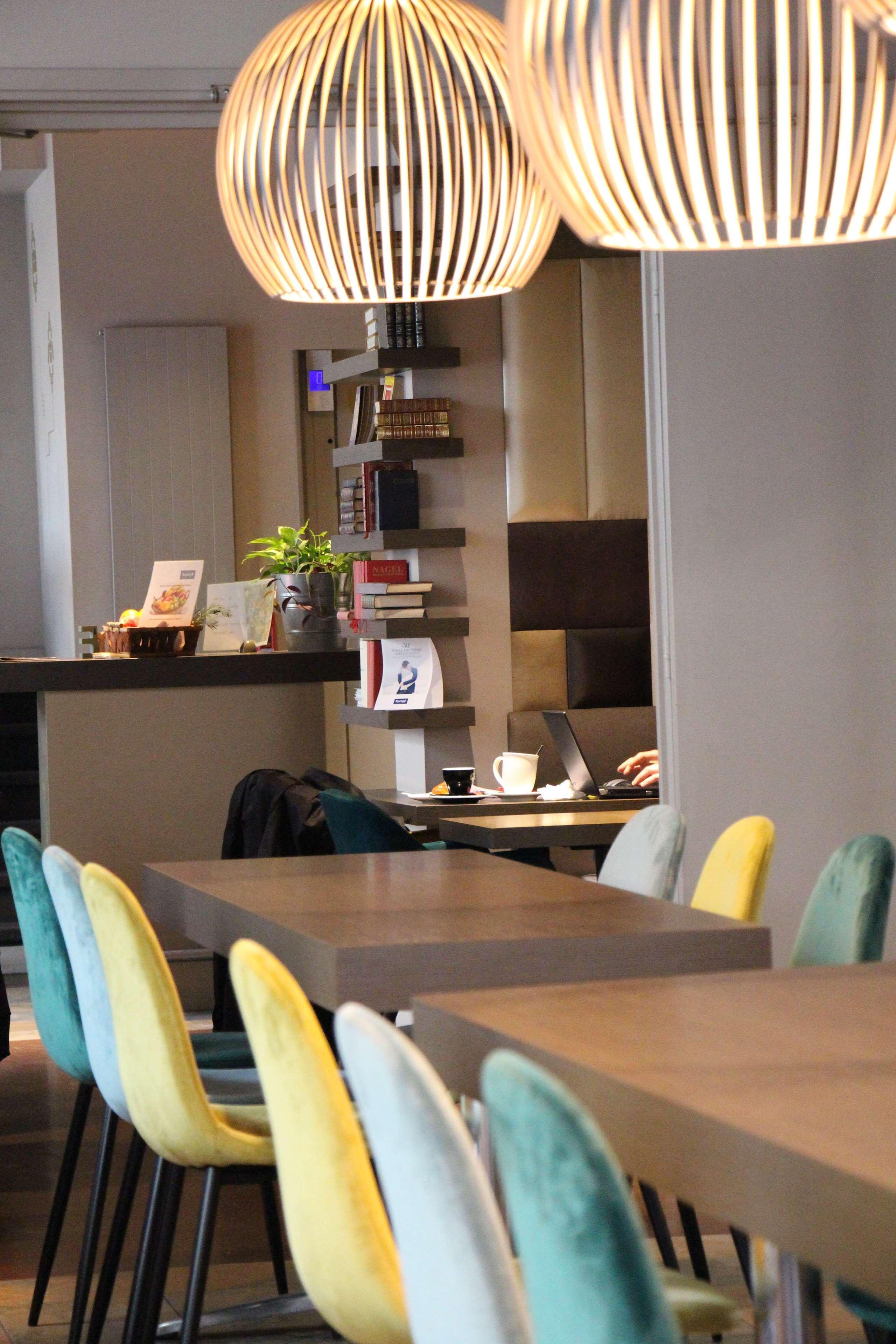 Kyriad Restaurant Centre Spa Vichy